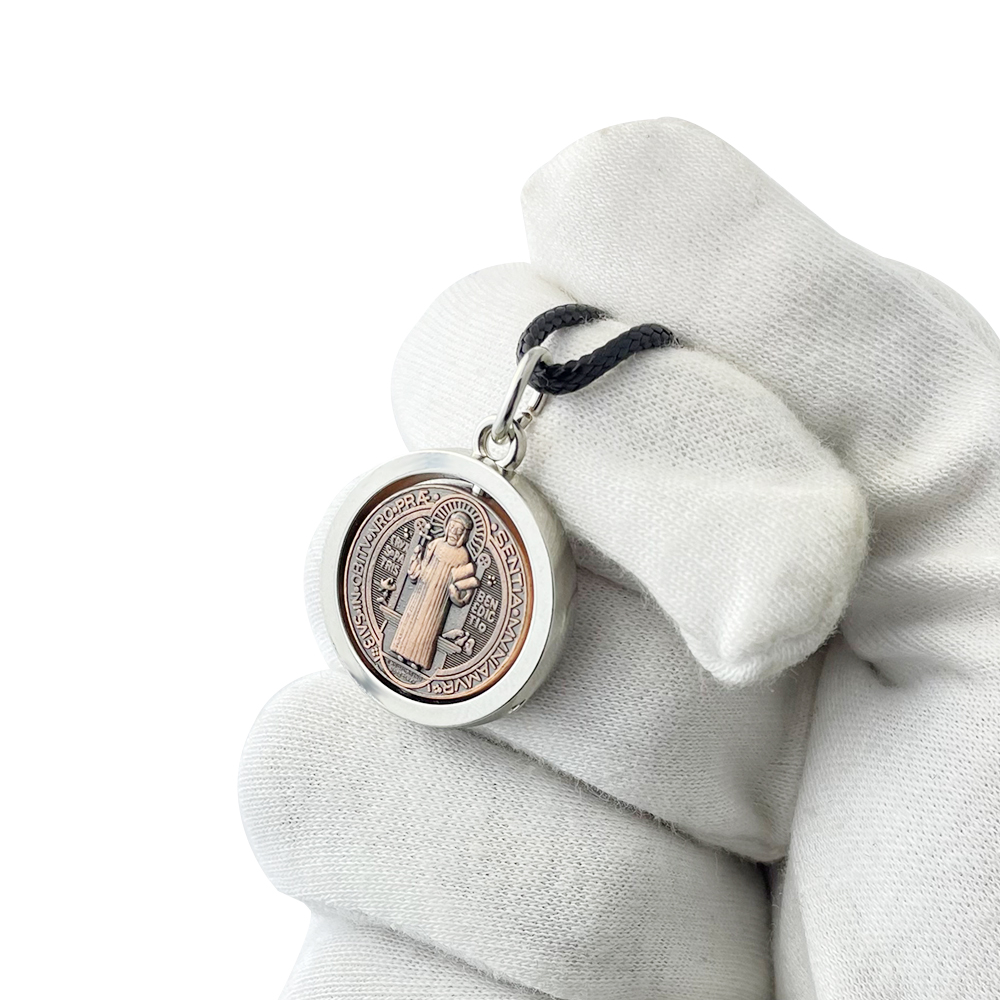 The Jewelry & Watches - Nouveau collier médaille Saint Benoît, pendentif