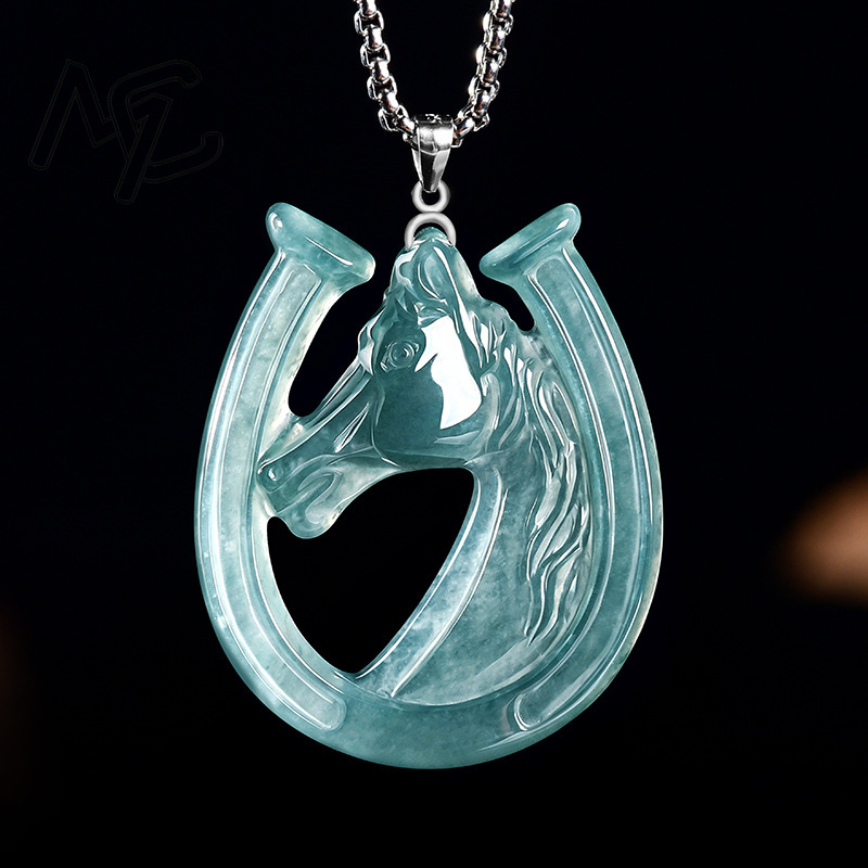 Collier pendentif sabot de che - The Jewelry & Watches avis et prix