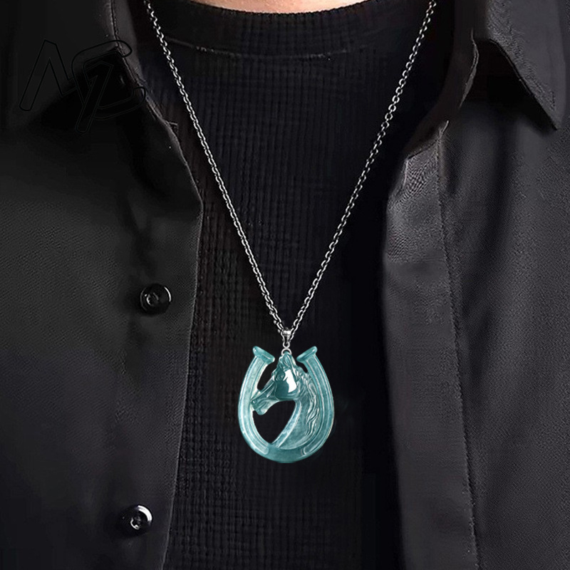 Collier pendentif sabot de che - The Jewelry & Watches avis et prix